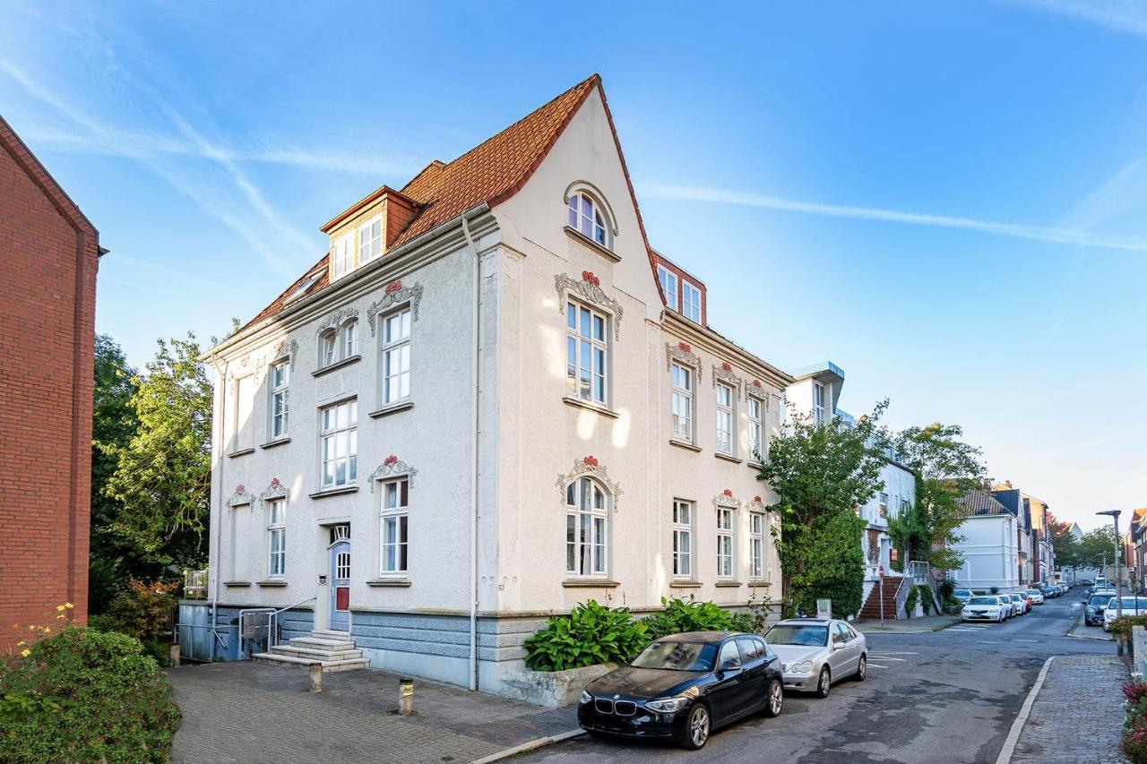Apartment Villa Anna - Wohnung Mit Stellplatz Emden Kültér fotó